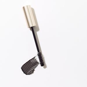 Beyond Lash Volumizing Mascara_05